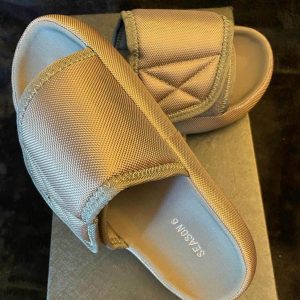 Yeezy Season 6 Mule Slide
